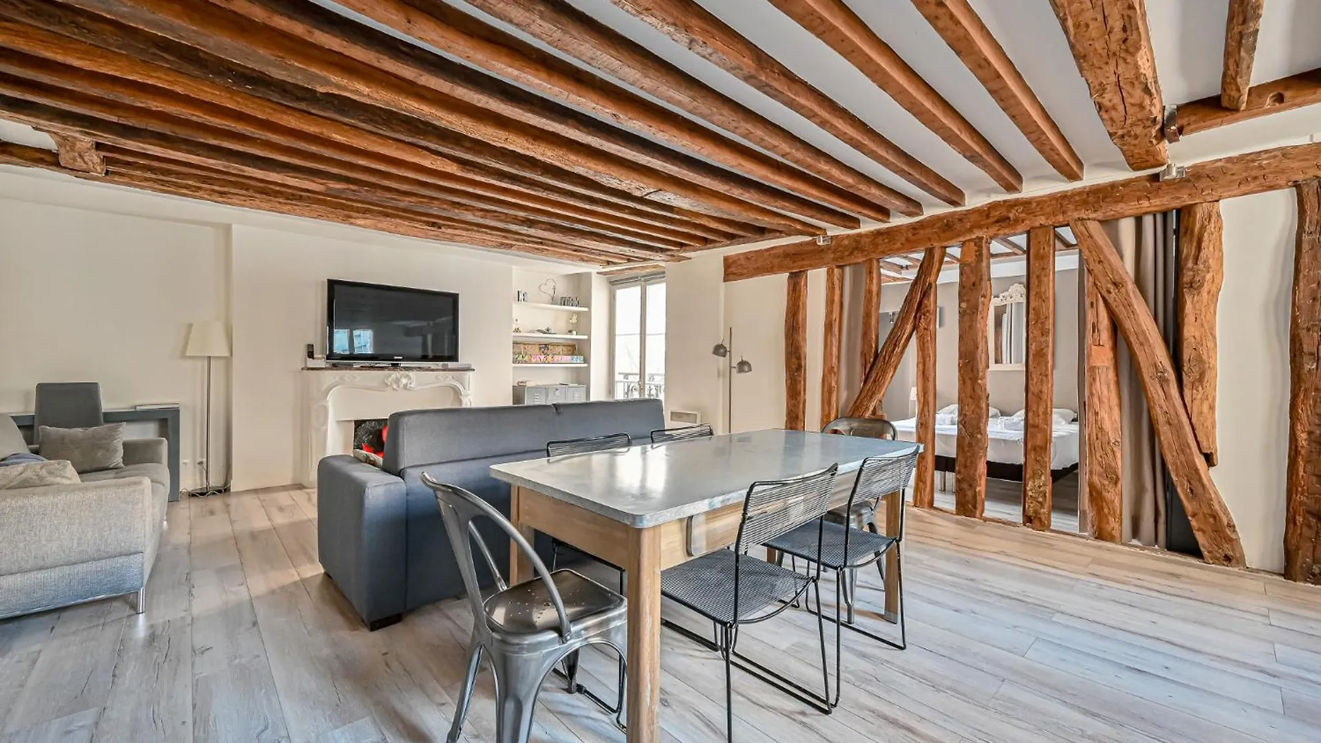 Grand 2 Pieces Typique Du Marais location