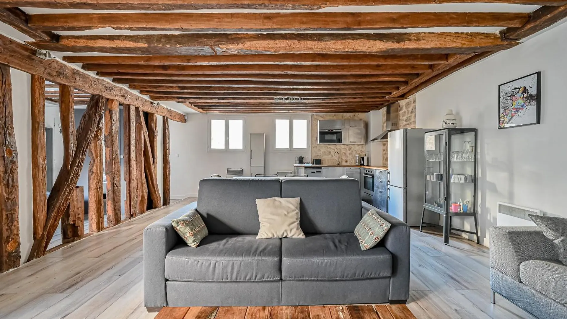 Grand 2 Pieces Typique Du Marais Apartment Paris