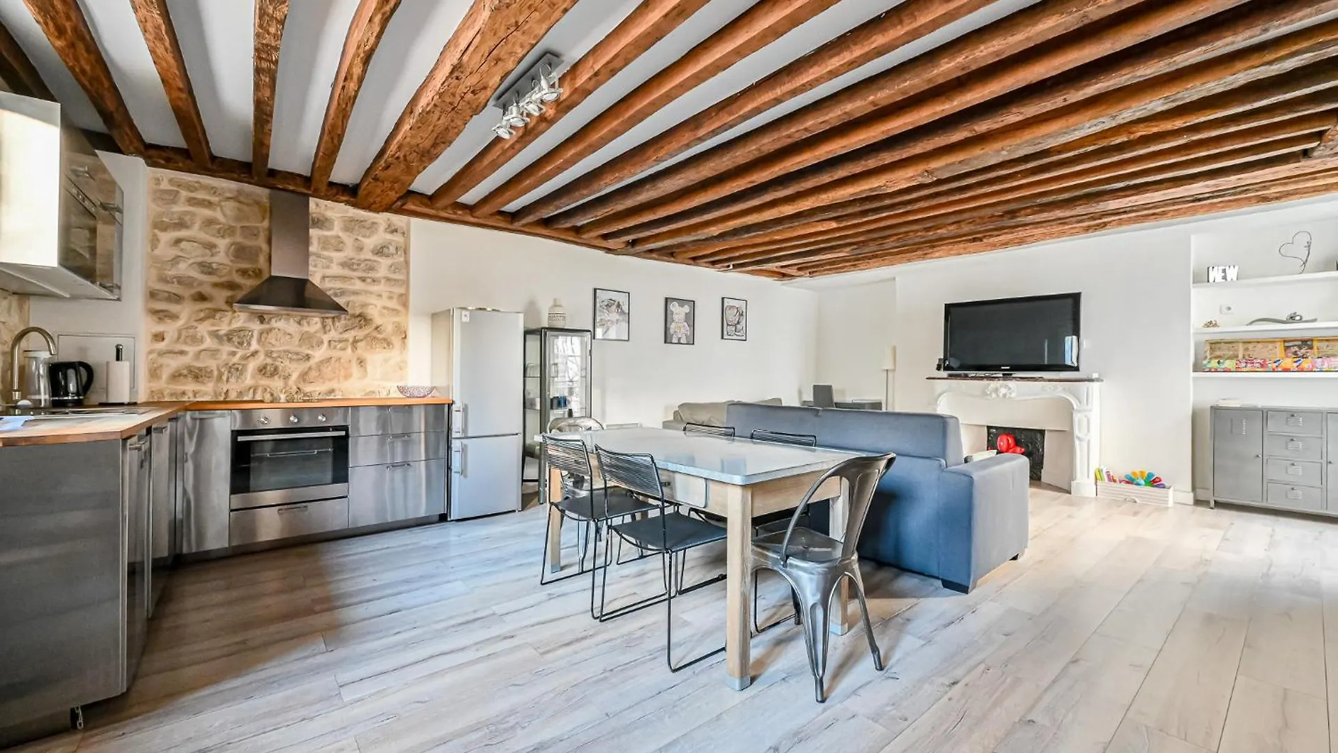 Apartament Grand 2 Pieces Typique Du Marais Paryż 0*,  Francja